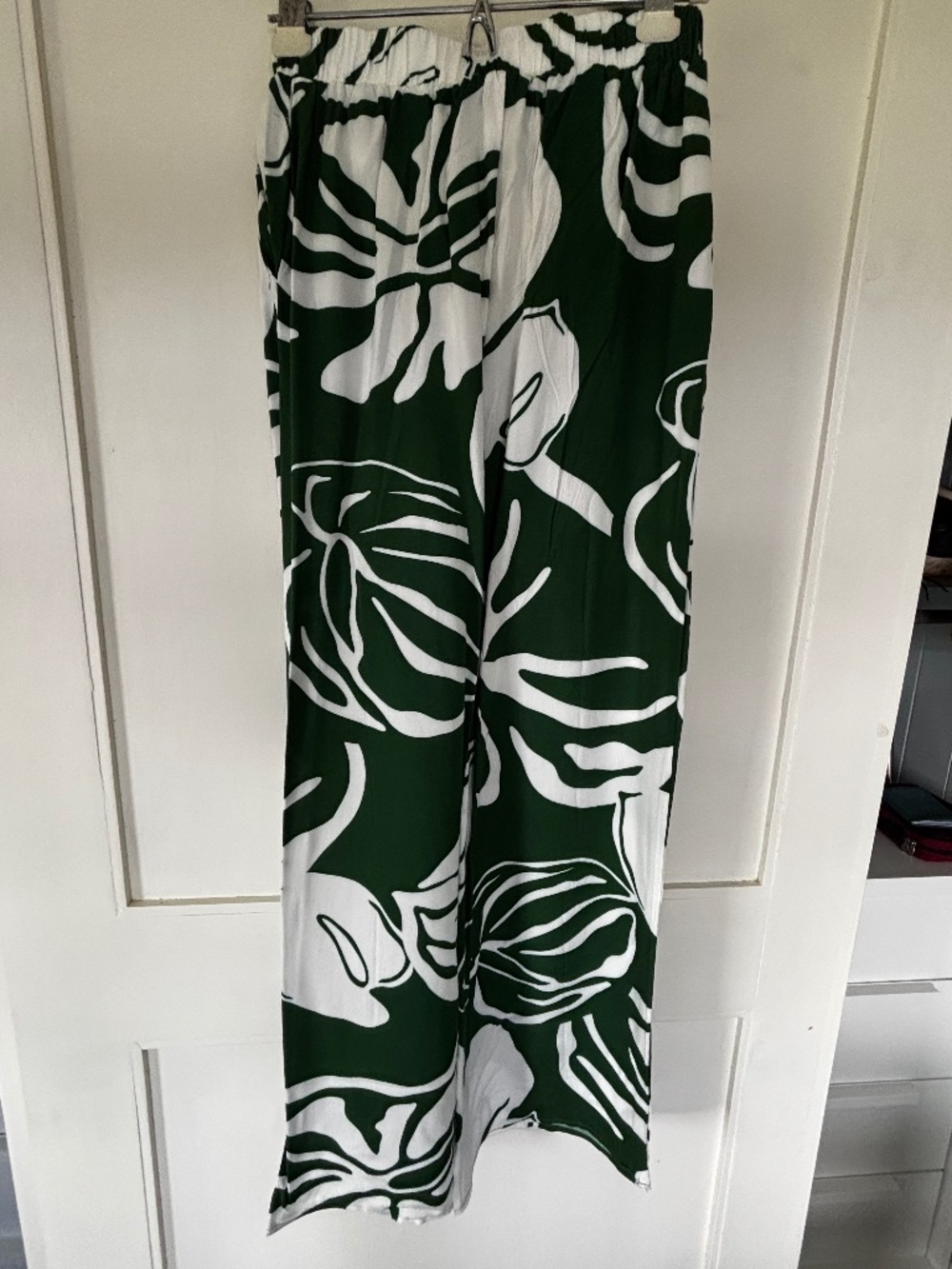 LexBreezy Monstera & Altherium print Palazo Pants size XS